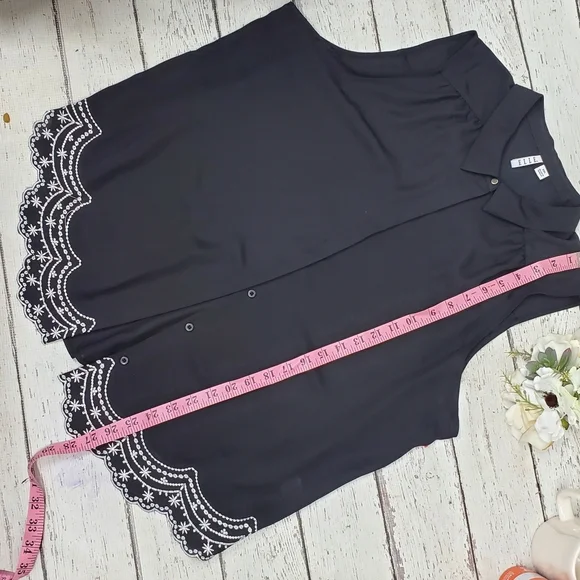 ELLE black scalloped trim sleeveless button up blouse NWT. XXL - Picture 9 of 12
